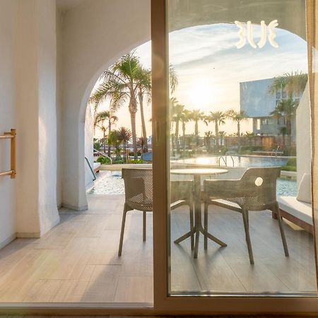 Zahara Beach & Spa By Qhotels - Adults Recommended Zahara de los Atunes Eksteriør bilde A view of the pool from a guest room