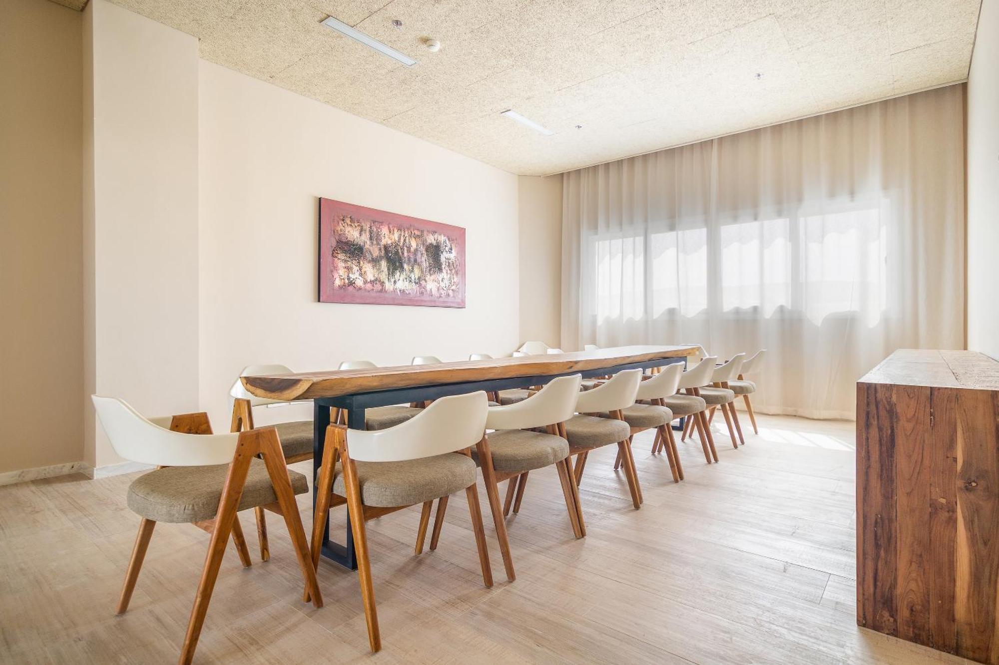 Zahara Beach & Spa By Qhotels - Adults Recommended Zahara de los Atunes Eksteriør bilde The boardroom