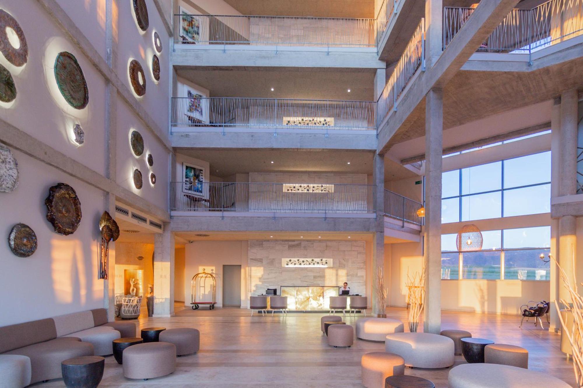 Zahara Beach & Spa By Qhotels - Adults Recommended Zahara de los Atunes Eksteriør bilde The lobby of the hotel